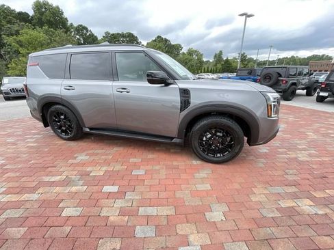Used 2025 Nissan Armada PRO-4X w/ Pro-4X Premium Package AWD/4WD image 37