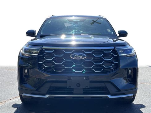 Used 2025 Ford Explorer Platinum image 31