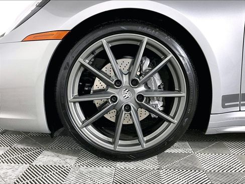 Certified 2024 Porsche 911 Carrera T RWD image 26