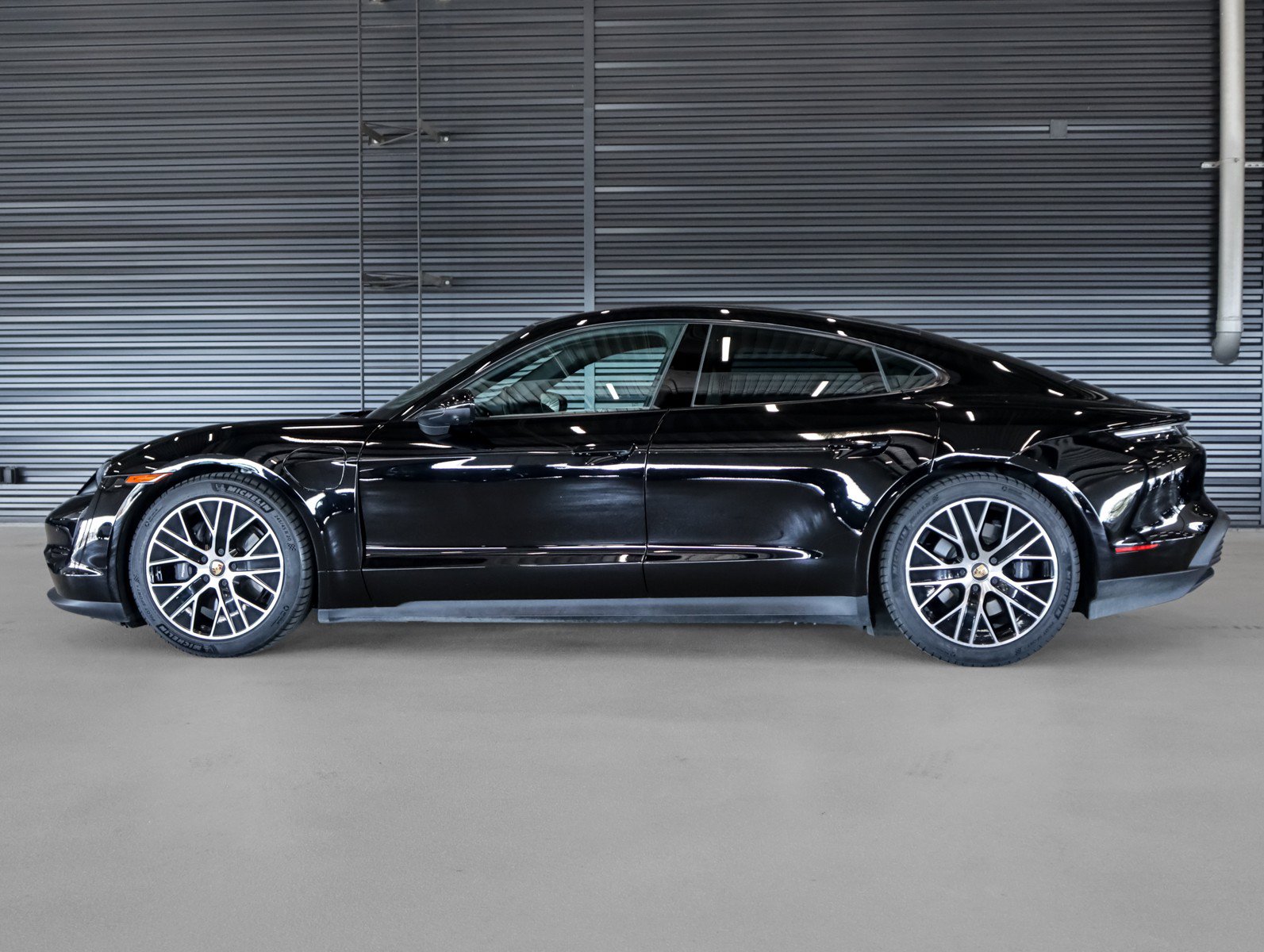 Certified 2023 Porsche Taycan RWD image 2