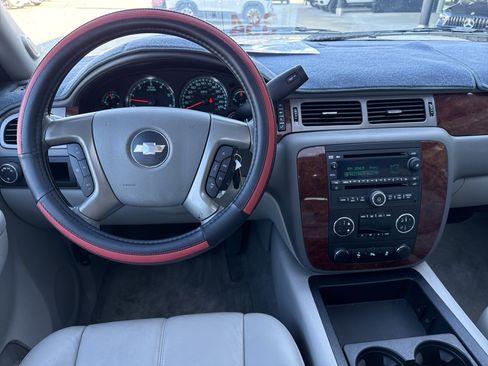 Used 2013 Chevrolet Tahoe LT w/ Luxury Package image 32