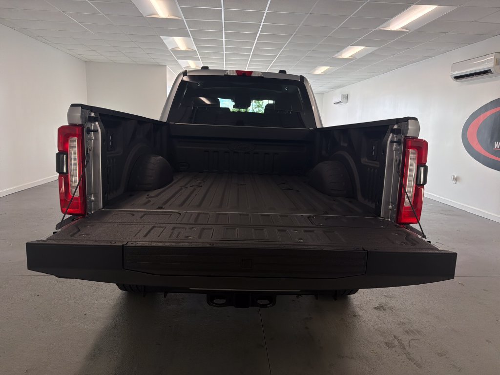 New 2027 Ford F250 4x4 Crew Cab Super Duty image 7