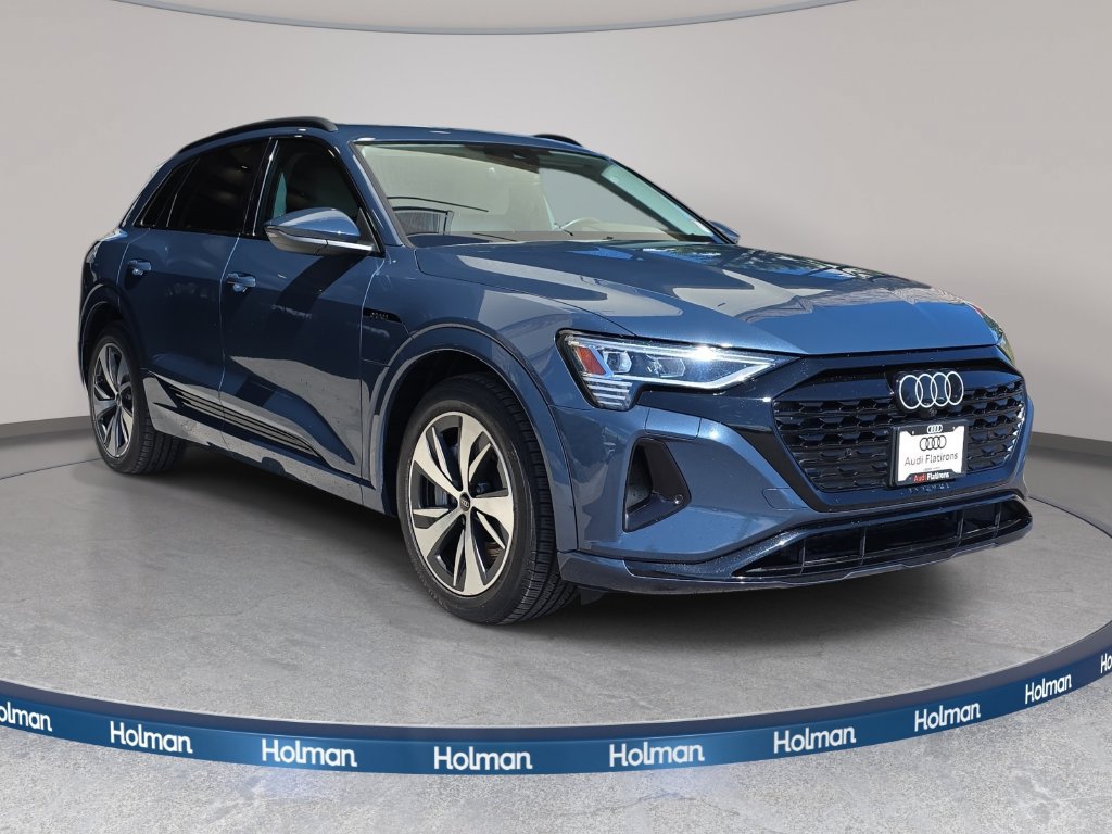 Used 2024 Audi Q8 e-tron Premium AWD/4WD image 4
