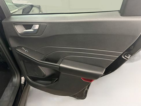 Used 2025 Ford Escape Platinum AWD/4WD image 33