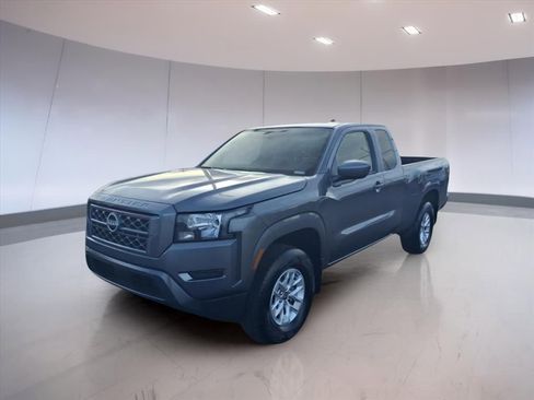 Used 2024 Nissan Frontier SV image 7