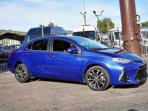 Used 2017 Toyota Corolla SE image 9