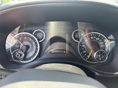 Used 2020 RAM 1500 Big Horn AWD/4WD image 20