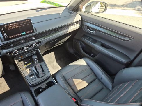 Used 2024 Honda CR-V Sport-L image 32