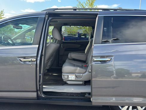 Used 2016 Honda Odyssey EX-L image 24