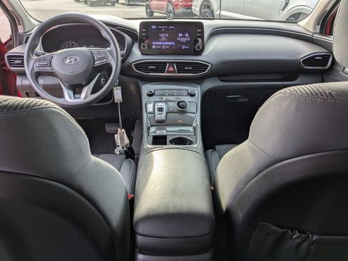 Used 2021 Hyundai Santa Fe SE FWD image 4