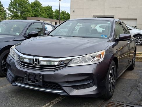 Used 2017 Honda Accord LX image 3