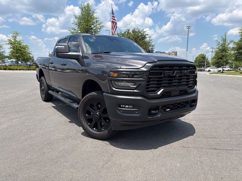 Used 2025 RAM 2500 Tradesman AWD/4WD image 2