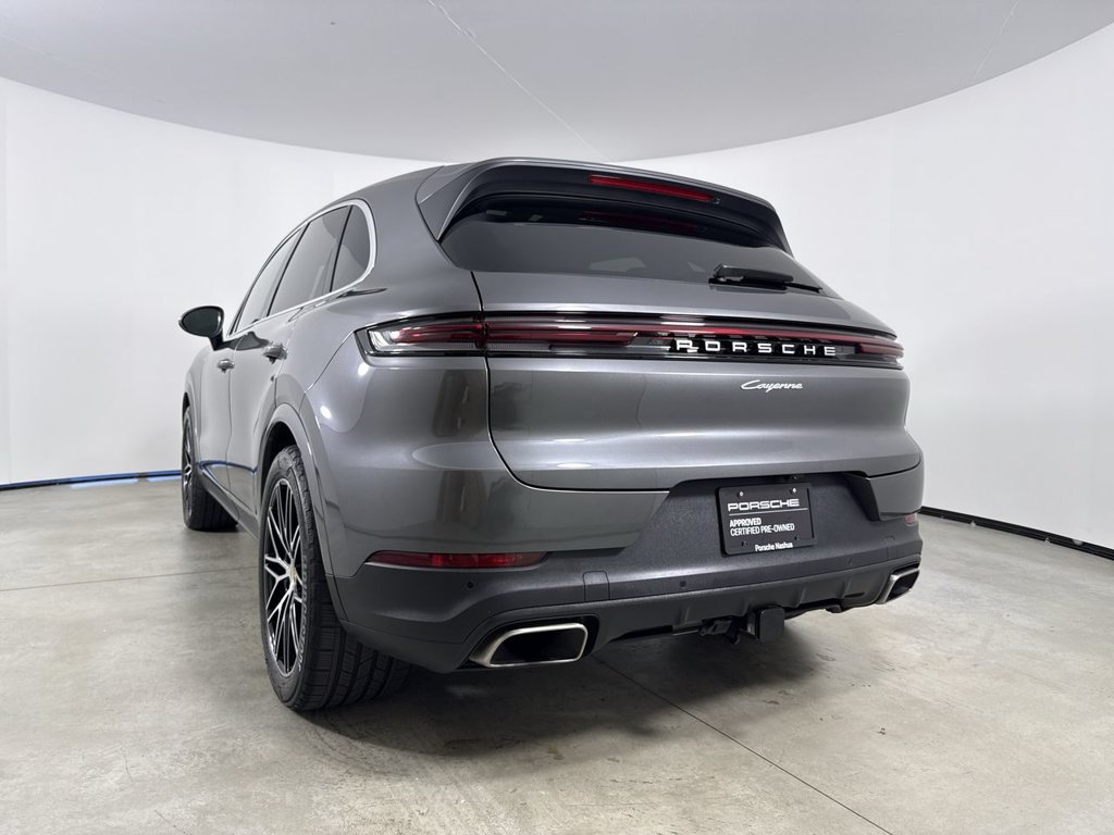 Certified 2024 Porsche Cayenne AWD/4WD image 19