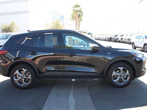 Certified 2025 Ford Escape ST-Line Select image 10