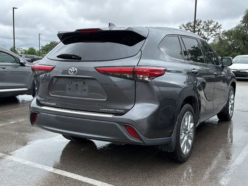 Used 2023 Toyota Highlander Limited AWD/4WD image 4