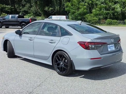 Used 2025 Honda Civic Sport image 6
