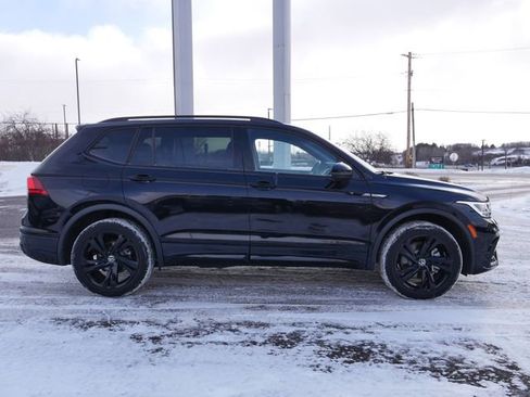 Certified 2024 Volkswagen Tiguan SE R-Line image 8