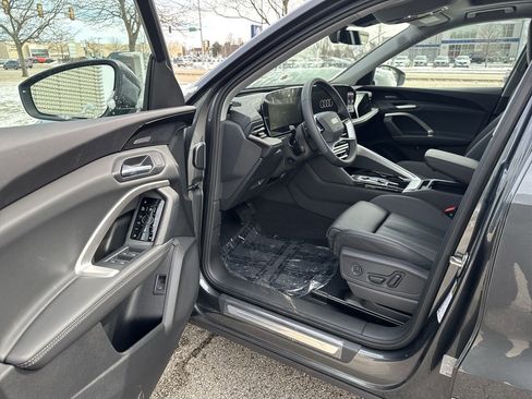 New 2025 Audi Q5 Premium Plus image 2
