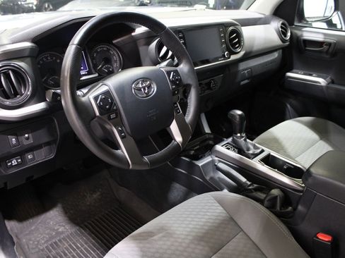 Used 2020 Toyota Tacoma SR5 w/ Technology Package AWD/4WD image 27