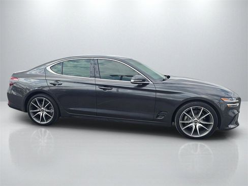 Used 2023 Genesis G70 2.0T image 4