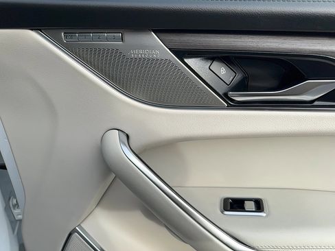 Used 2022 Jaguar F-PACE S image 29