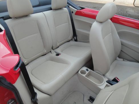 Used 2013 Volkswagen Beetle 2.5 FWD image 11