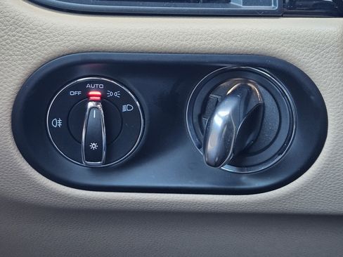 Certified 2025 Porsche Macan image 21