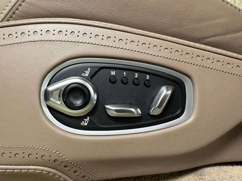 Used 2021 Aston Martin DBX image 36