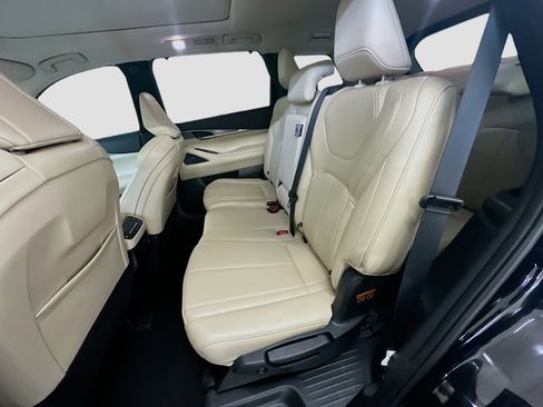 Used 2023 INFINITI QX60 Luxe w/ Performance Audio Package AWD/4WD image 30