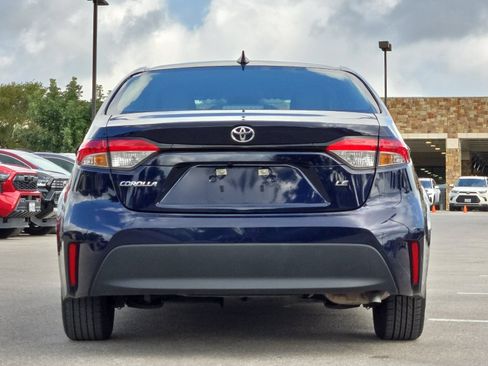 Certified 2025 Toyota Corolla LE FWD image 4