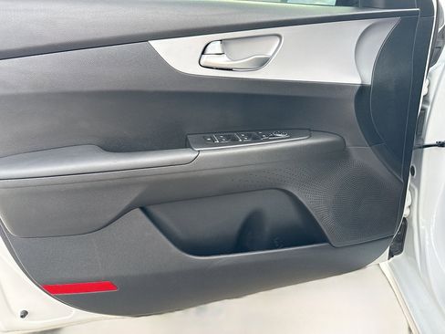 Used 2024 Kia Forte LXS FWD image 19