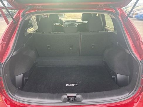 Used 2021 Nissan Rogue Sport S image 16