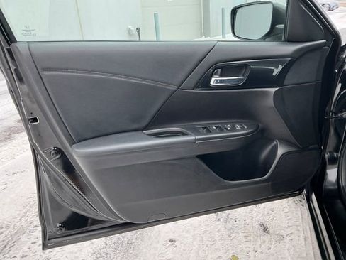 Used 2015 Honda Accord Sport image 12