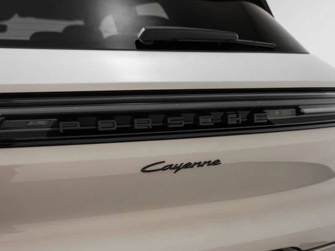 New 2025 Porsche Cayenne image 18