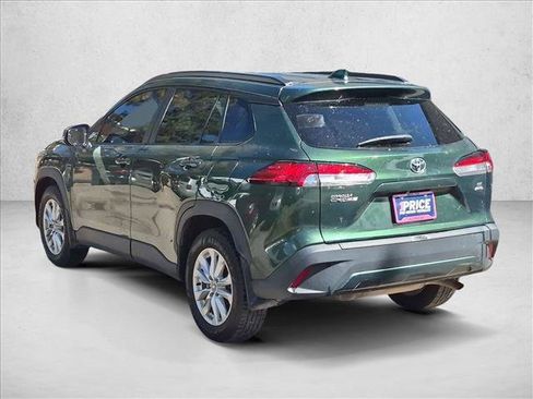 Used 2023 Toyota Corolla Cross LE AWD/4WD image 7