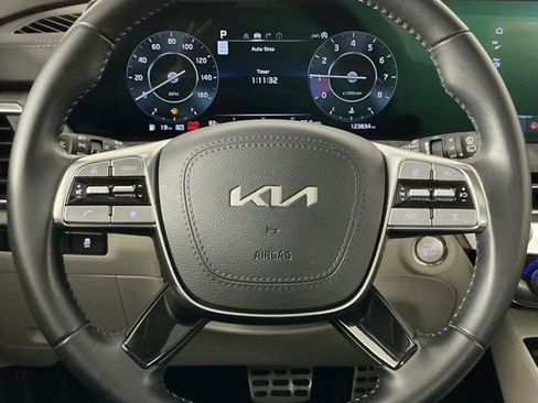 Used 2024 Kia Telluride SX FWD image 16