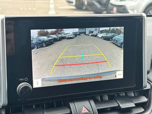 Used 2024 Toyota RAV4 AWD Hybrid image 22