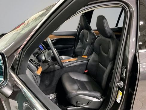Certified 2023 Volvo XC90 B6 Plus w/ Protection Package Premier AWD/4WD image 28