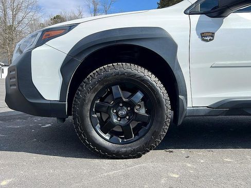 Used 2022 Subaru Outback Wilderness w/ Wilderness Package image 13