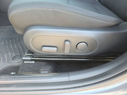 Certified 2024 Hyundai Kona SEL FWD image 12