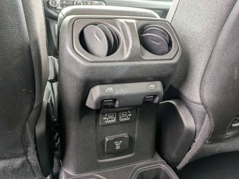 Used 2024 Jeep Wrangler Unlimited Rubicon AWD/4WD image 14