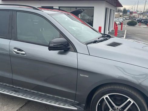 Used 2017 Mercedes-Benz GLE 43 AMG 4MATIC image 4
