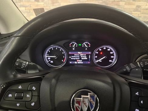 Used 2022 Buick Enclave Essence w/ Experience Buick Package FWD image 18