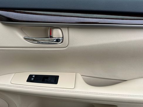 Used 2015 Lexus ES 350 image 21