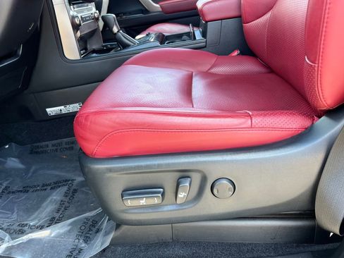 Certified 2021 Lexus GX 460 Luxury w/ Accessory Package image 15