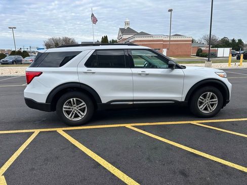 Used 2023 Ford Explorer XLT image 8