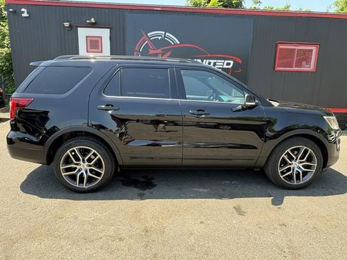 Used 2017 Ford Explorer Sport AWD/4WD image 6