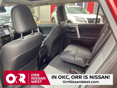 Used 2022 Toyota 4Runner SR5 Premium image 15