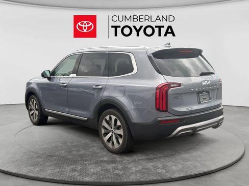 Used 2022 Kia Telluride EX w/ EX Premium Package FWD image 3