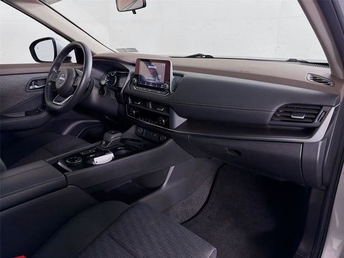 Used 2023 Nissan Rogue SV AWD/4WD image 26